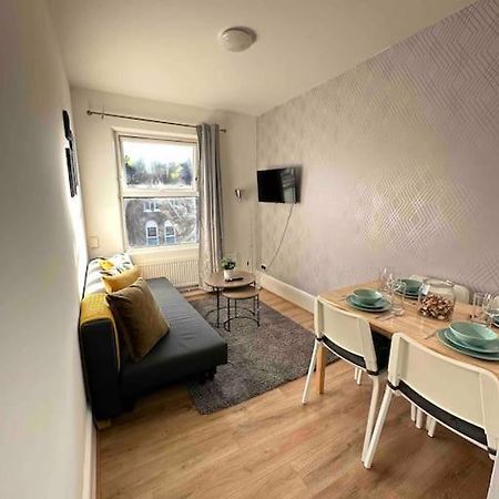 2 Bed Apt Sofa Bed Up To 6 لندن المظهر الخارجي الصورة
