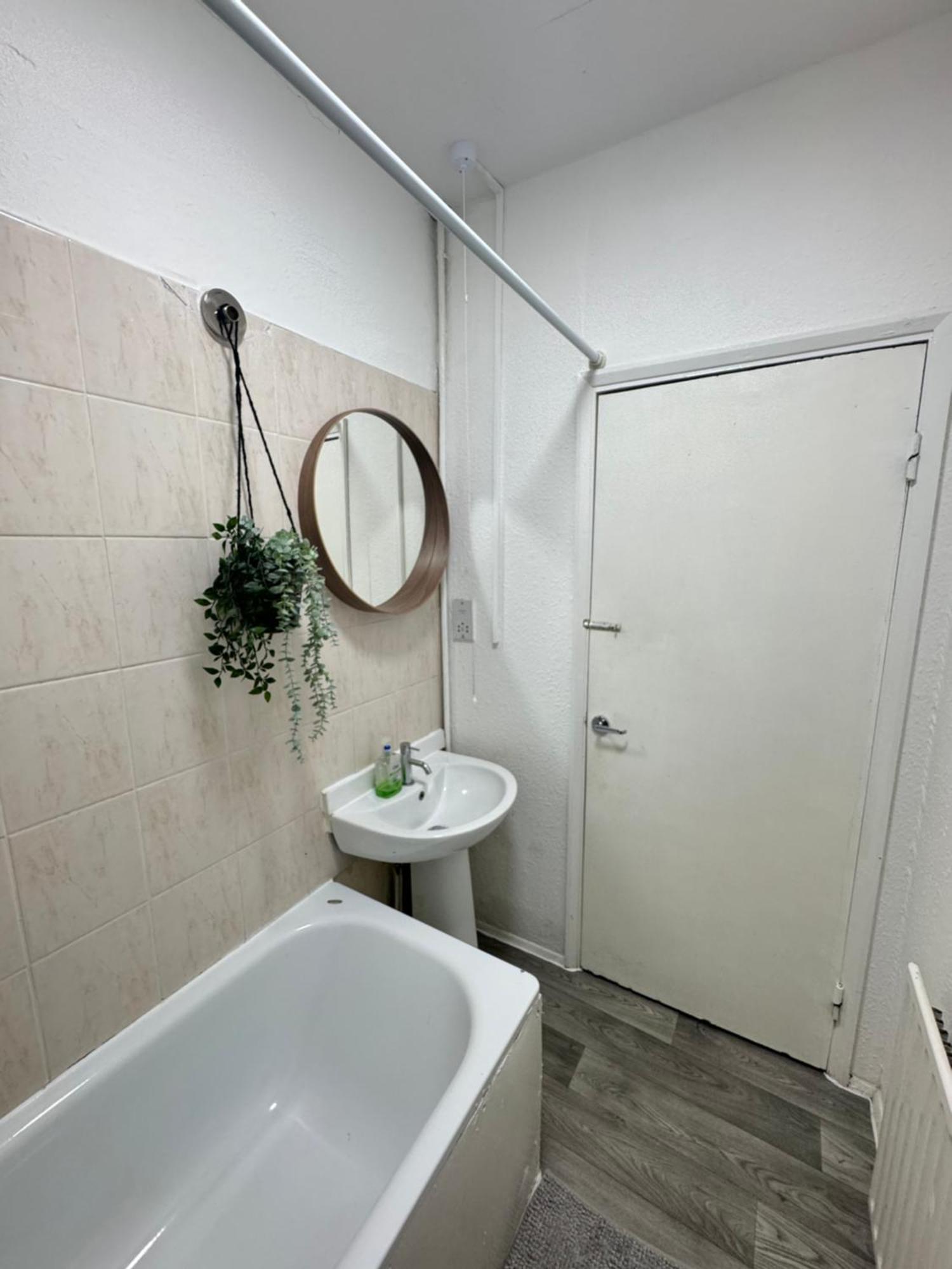 2 Bed Apt Sofa Bed Up To 6 لندن المظهر الخارجي الصورة