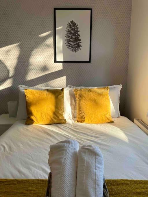 2 Bed Apt Sofa Bed Up To 6 لندن المظهر الخارجي الصورة