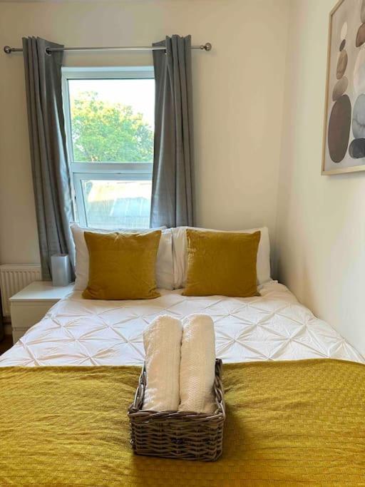 2 Bed Apt Sofa Bed Up To 6 لندن المظهر الخارجي الصورة